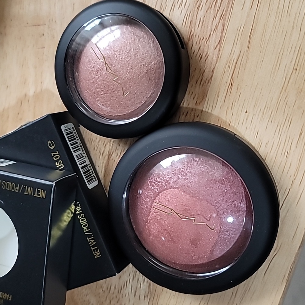 Mac divine night mineralize skinfinish & blush set of 2